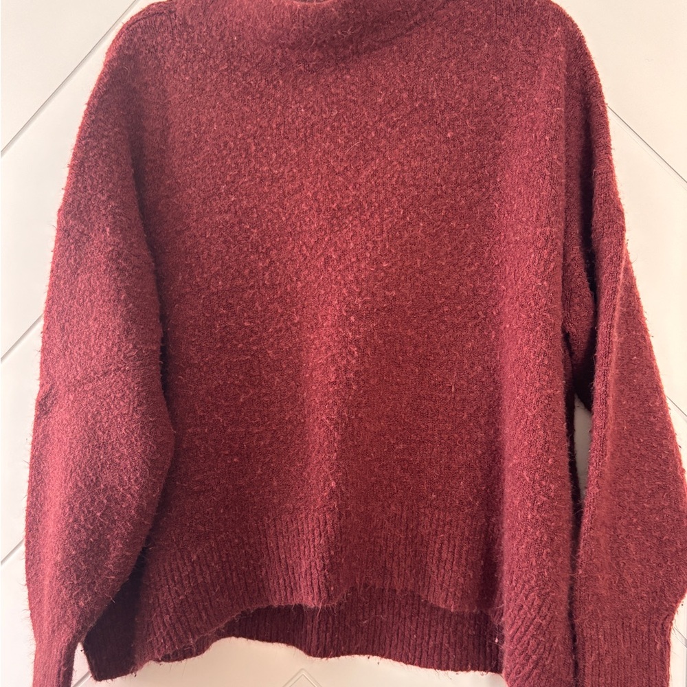 Cozy burgundy Women's Sweater, Mock Turtleneck